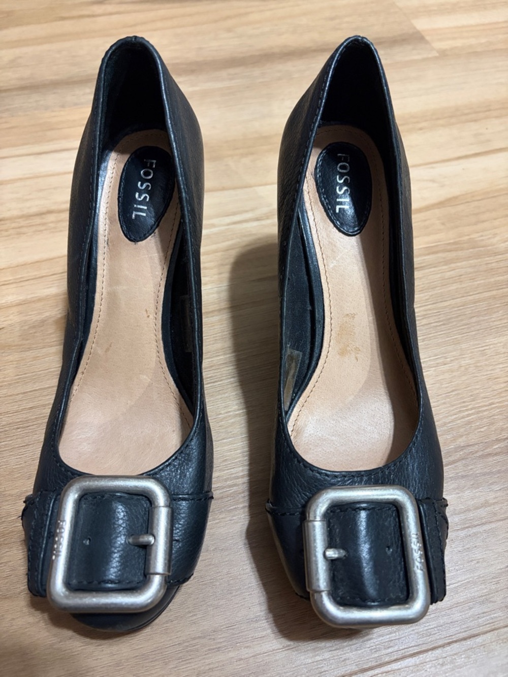 Fossil Black Leather Heels Pumps Buckle Detail Chunky Heel Women’s 7.5